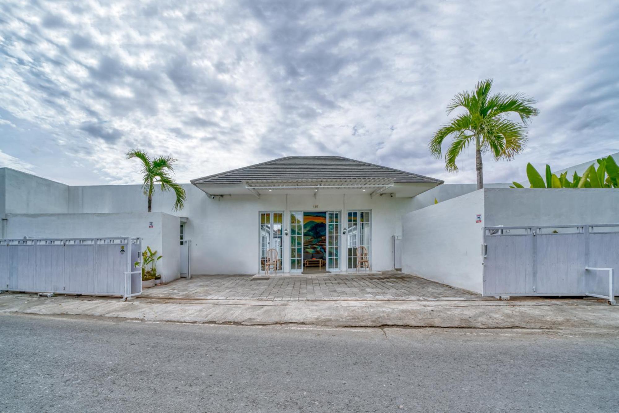 Amazing 3 Bed For Long Term Apartemen *